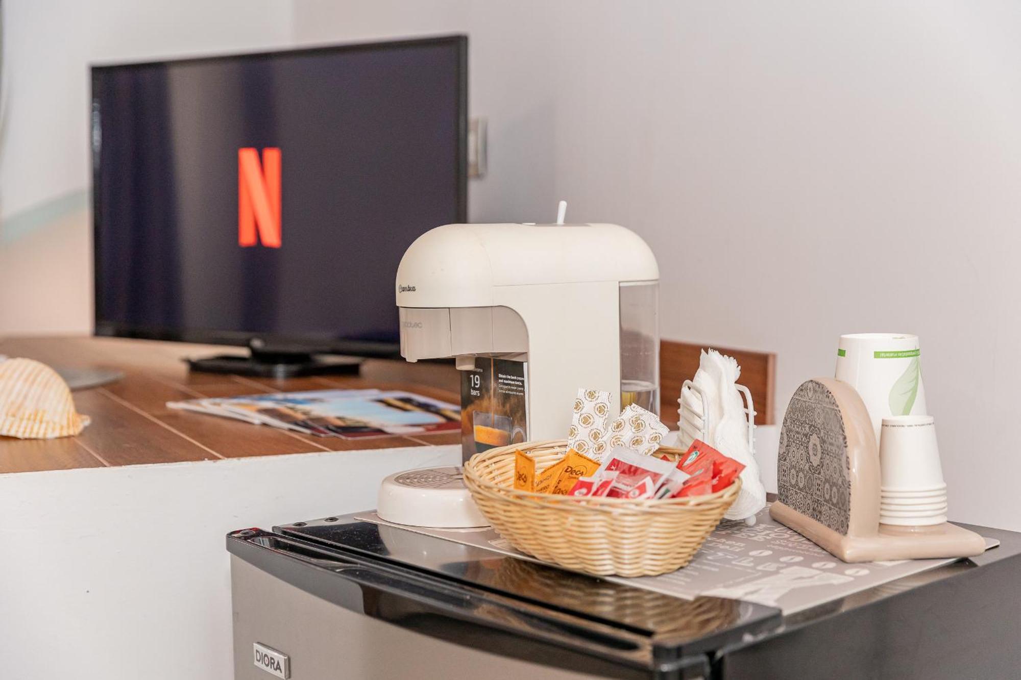 Centro Storico Redmood House A 5 Min Dal Mare, Wi-Fi, A/C E Netflix Apartman Barletta Kültér fotó